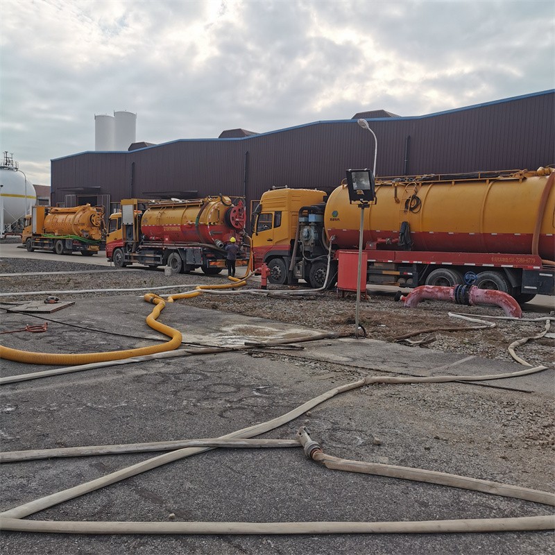 和田污水池清理