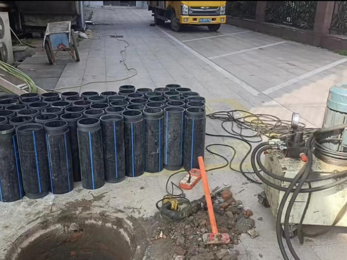 和田PE置换管厂家 DN315置换管 非开挖管短管置换